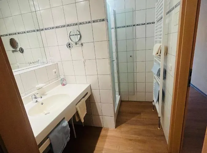 Schoenfelder Hof Hotel Hollfeld
